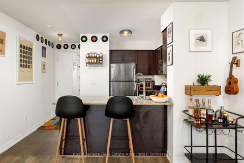 Photo 10 at 512 - 812 Lansdowne Avenue, Junction, Toronto