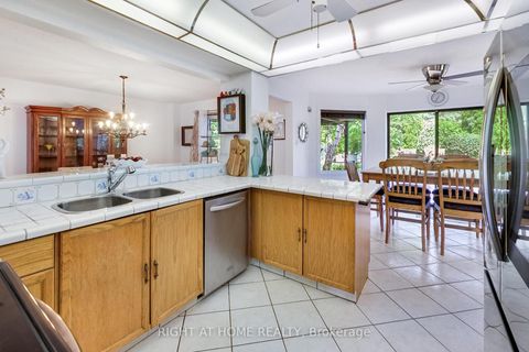 Photo 29 at 41 Bloomfield Trail, Oak Ridges, Richmond Hill