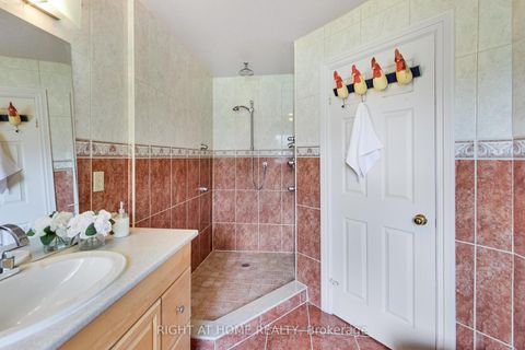 Photo 35 at 41 Bloomfield Trail, Oak Ridges, Richmond Hill