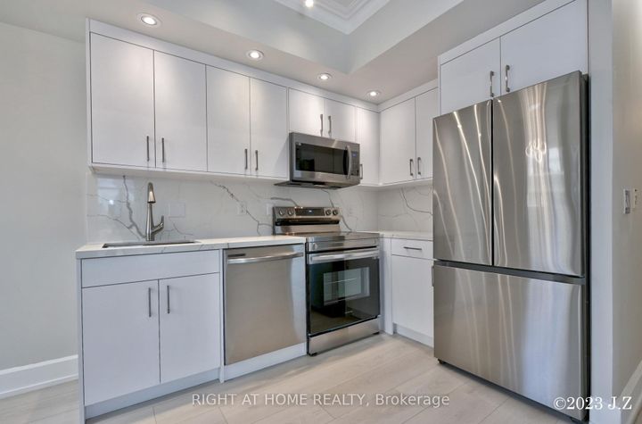 Photo 6 at PH15 - 650 Sheppard Avenue E, Bayview Village, Toronto