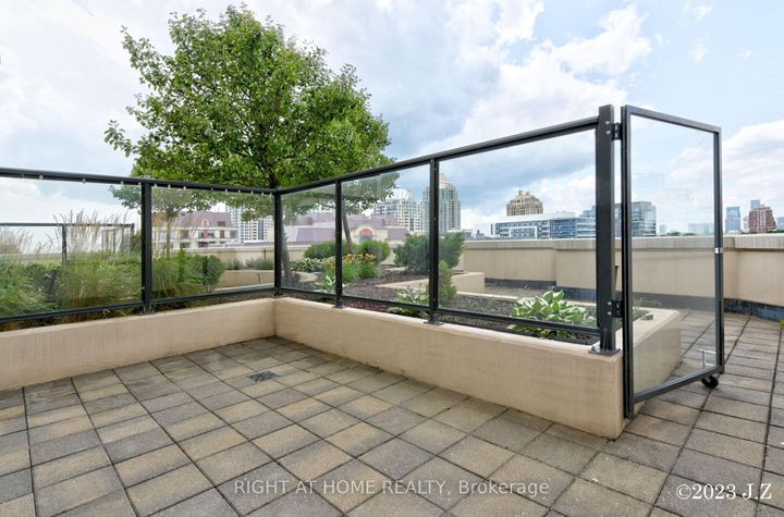 Photo 19 at PH15 - 650 Sheppard Avenue E, Bayview Village, Toronto
