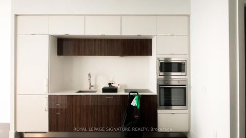 Photo 3 at 5601 - 10 York Street, Waterfront Communities C1, Toronto