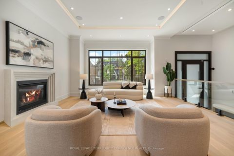 Photo 2 at 272 Horsham Avenue, Willowdale West, Toronto