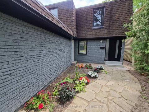 Photo 1 at 191 Avenue Road, North Richvale, Richmond Hill