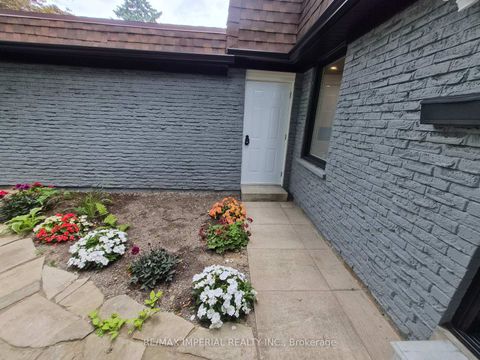 Photo 3 at 191 Avenue Road, North Richvale, Richmond Hill