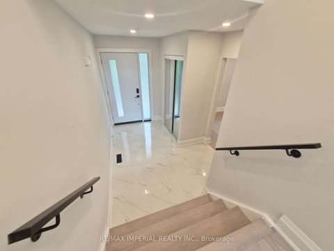 Photo 6 at 191 Avenue Road, North Richvale, Richmond Hill