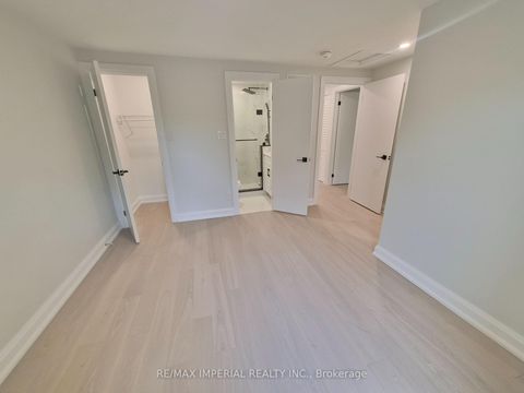 Photo 26 at 191 Avenue Road, North Richvale, Richmond Hill