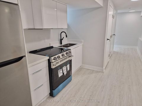 Photo 35 at 191 Avenue Road, North Richvale, Richmond Hill