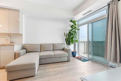 Photo 7 at 816 - 10 Abeja Street, Concord, Vaughan