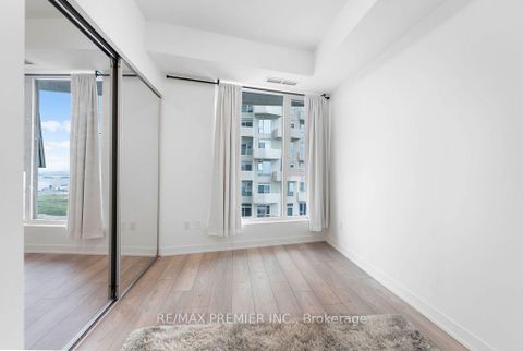 Photo 10 at 816 - 10 Abeja Street, Concord, Vaughan