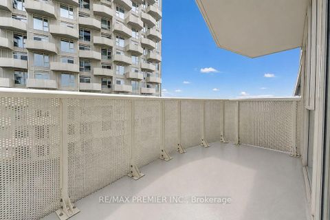 Photo 12 at 816 - 10 Abeja Street, Concord, Vaughan