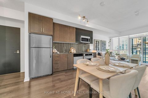 Photo 7 at # 916 - 98 Lillian Street, Mount Pleasant West, Toronto