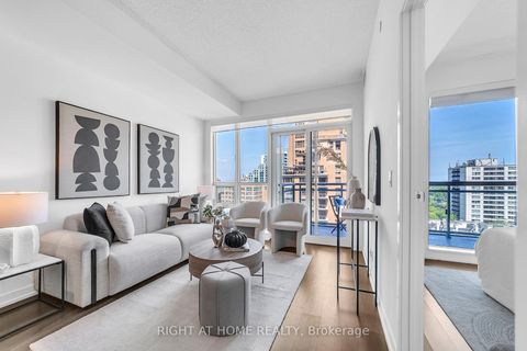 Photo 8 at # 916 - 98 Lillian Street, Mount Pleasant West, Toronto