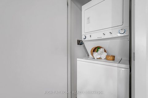 Photo 22 at # 916 - 98 Lillian Street, Mount Pleasant West, Toronto