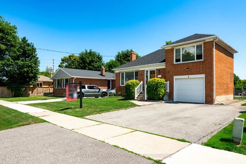 Photo 1 at 5 Boreal Road, Markland Wood, Toronto