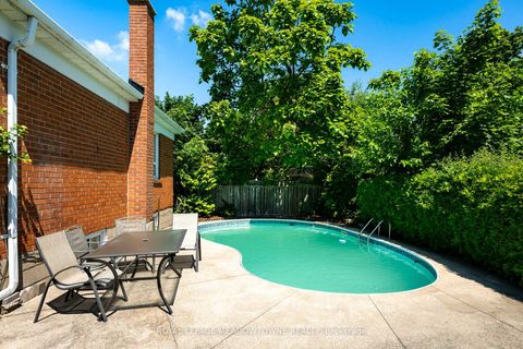 Photo 7 at 5 Boreal Road, Markland Wood, Toronto