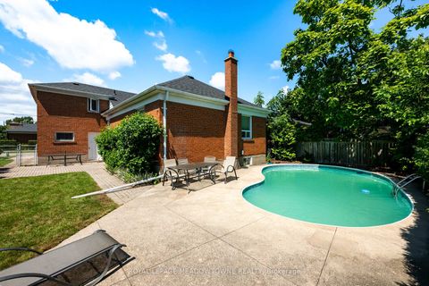 Photo 8 at 5 Boreal Road, Markland Wood, Toronto