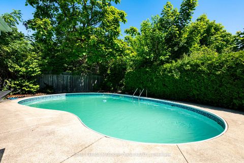 Photo 9 at 5 Boreal Road, Markland Wood, Toronto