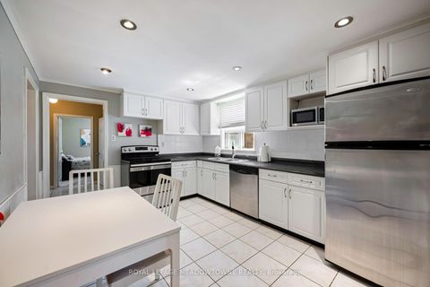 Photo 25 at 5 Boreal Road, Markland Wood, Toronto