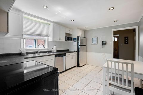 Photo 28 at 5 Boreal Road, Markland Wood, Toronto