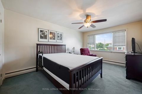 Photo 31 at 5 Boreal Road, Markland Wood, Toronto
