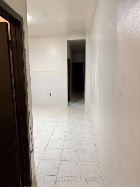 Photo 3 at 187 Augusta Avenue, Chinatown, Toronto