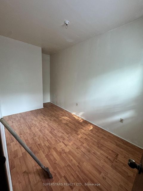 Photo 7 at 187 Augusta Avenue, Chinatown, Toronto