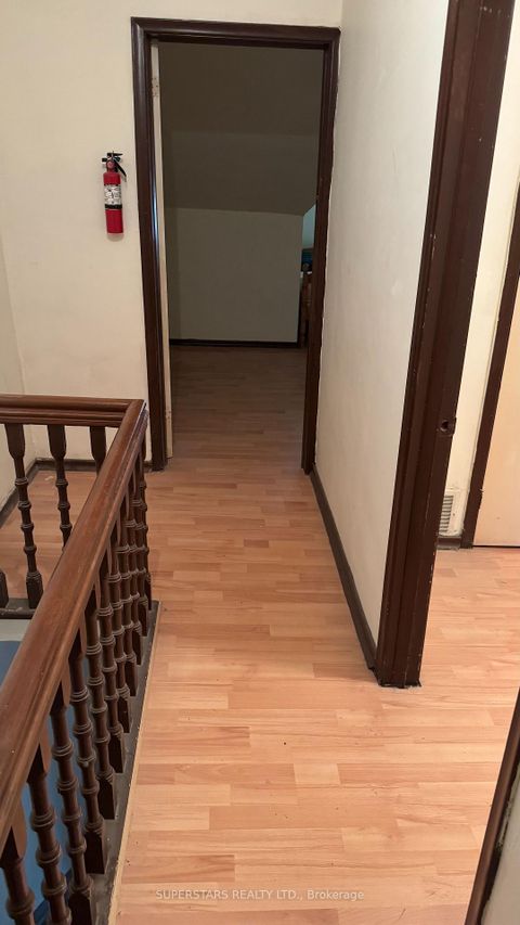 Photo 12 at 187 Augusta Avenue, Chinatown, Toronto