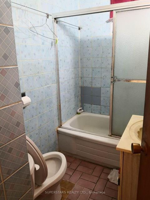 Photo 14 at 187 Augusta Avenue, Chinatown, Toronto