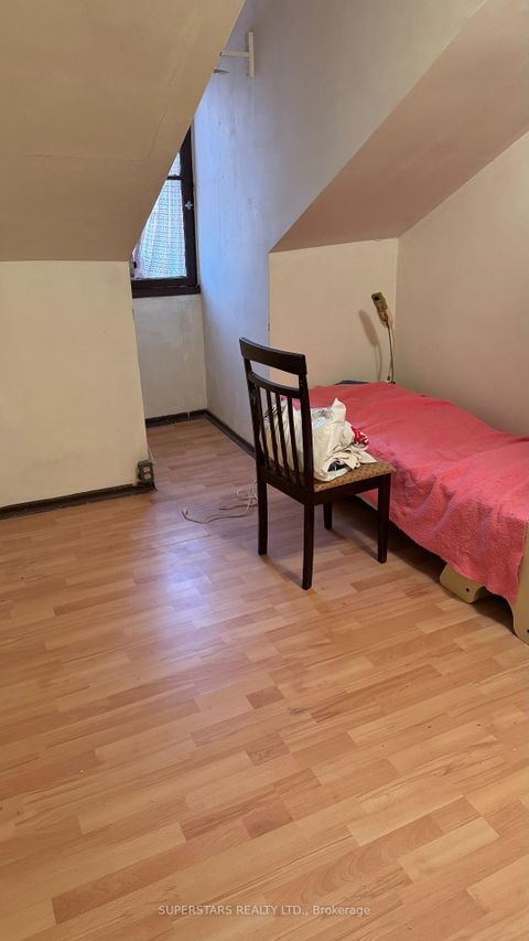 Photo 17 at 187 Augusta Avenue, Chinatown, Toronto