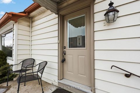 Photo 2 at 65 Donald Street, Queen's Park, Barrie