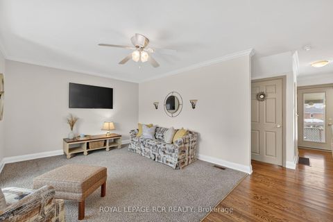 Photo 5 at 65 Donald Street, Queen's Park, Barrie