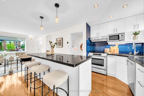 Photo 9 at 132 Glenvale Boulevard, Leaside, Toronto