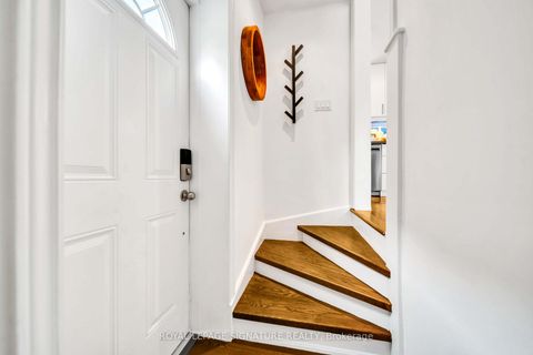Photo 18 at 132 Glenvale Boulevard, Leaside, Toronto
