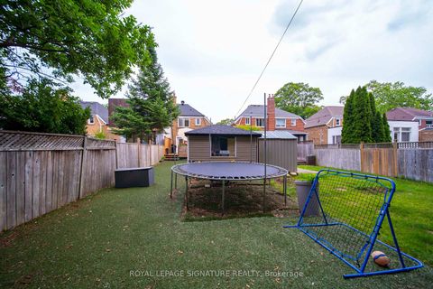 Photo 33 at 132 Glenvale Boulevard, Leaside, Toronto