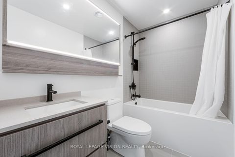 Photo 5 at 1008 - 425 Front Street E, Waterfront Communities C8, Toronto