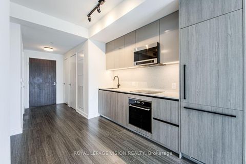 Photo 10 at 1008 - 425 Front Street E, Waterfront Communities C8, Toronto