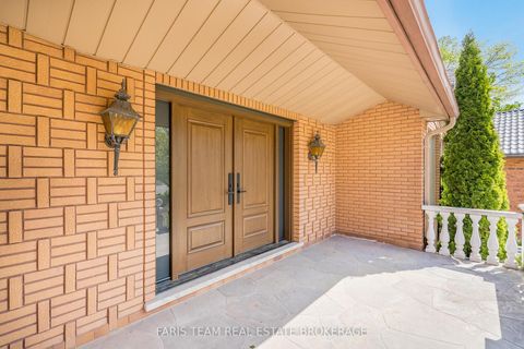 Photo 3 at 58 Woodcrest Road, Allandale Heights, Barrie