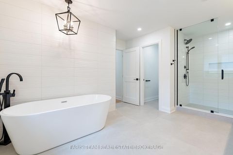 Photo 22 at 58 Woodcrest Road, Allandale Heights, Barrie