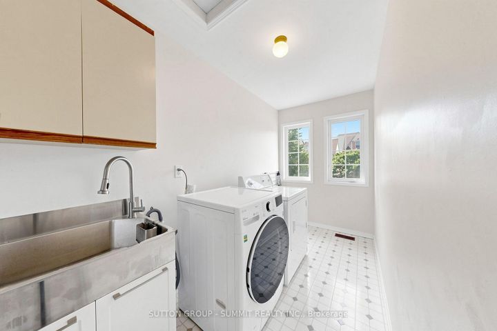 Photo 22 at 141 Gatwick Drive, RO River Oaks, Oakville