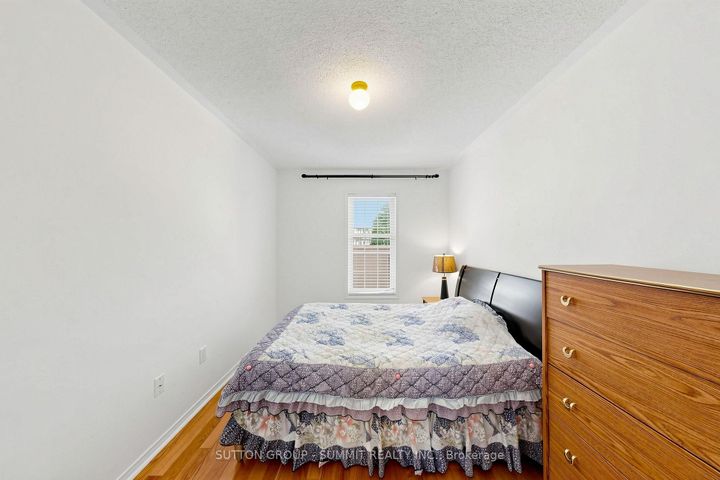Photo 30 at 141 Gatwick Drive, RO River Oaks, Oakville