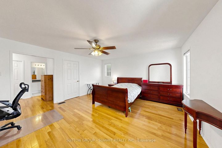Photo 34 at 141 Gatwick Drive, RO River Oaks, Oakville