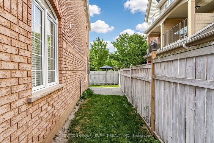 Photo 45 at 141 Gatwick Drive, RO River Oaks, Oakville