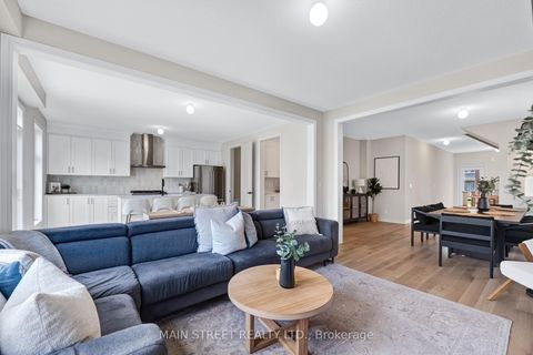 Photo 11 at 15 Ainslie Hill Crescent, Sutton & Jackson's Point, Georgina