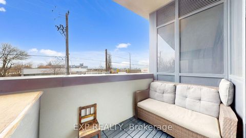 Photo 10 at 206 - 2800 Keele Street, CFB, Toronto