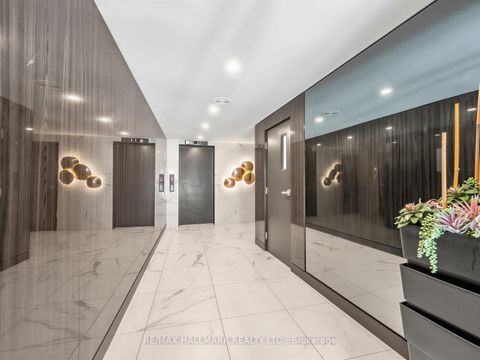 Photo 2 at Ph15 - 20 Glebe Road W, Eglinton, Toronto