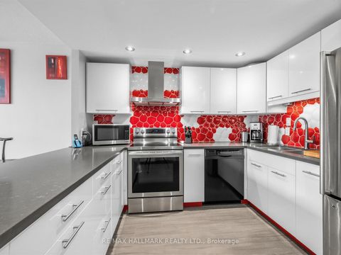 Photo 5 at Ph15 - 20 Glebe Road W, Eglinton, Toronto