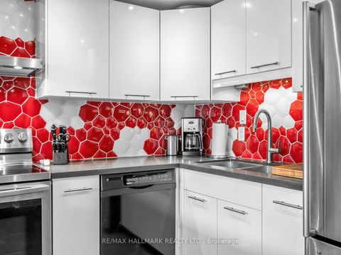 Photo 6 at Ph15 - 20 Glebe Road W, Eglinton, Toronto