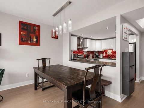Photo 10 at Ph15 - 20 Glebe Road W, Eglinton, Toronto