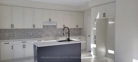 Photo 1 at 139 Dovedale Drive, Keswick South, Georgina
